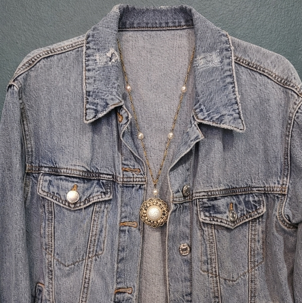 Stunning Vintage Aurora Borealis Filigree Pendant Necklace